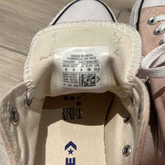 Converse shoes size 8. Never been used. Too small for my daughter. - Picture 2 of 3